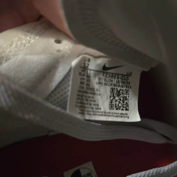 Nike C1TY "Phone Booth"Nike Men's - Picture 5 of 8